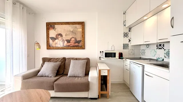 .ESTUDIO CON VISTAS AL MAR EN EMPURIABRAVA — 10