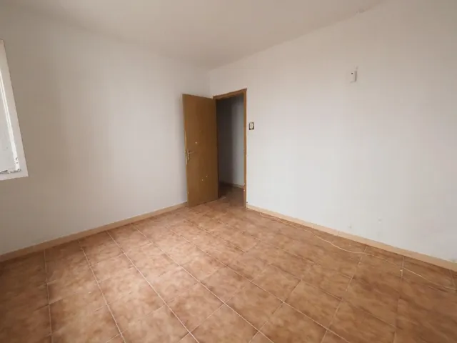SE VENDE PISO EN PINEDA DE MAR, ZONA CENTRO — 11