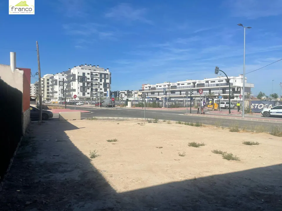 Solar industrial compacto primera línea Marina Española