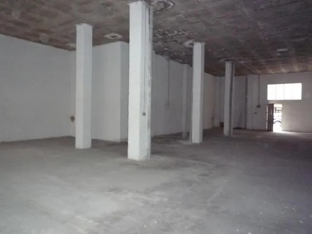 Local comercial 208m² en venta - Alta — 6