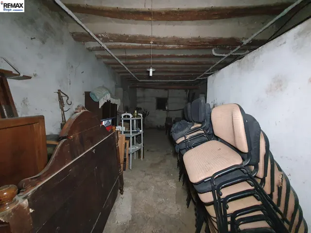 Amplia casa en sitio privilegiado. — 30
