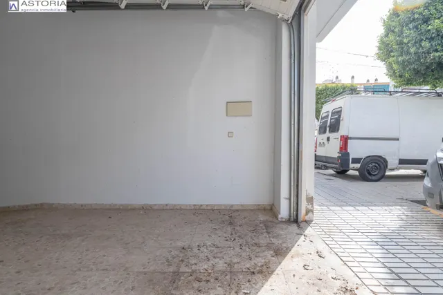 Local en Torre del Mar (Málaga) adaptado a cochera — 12