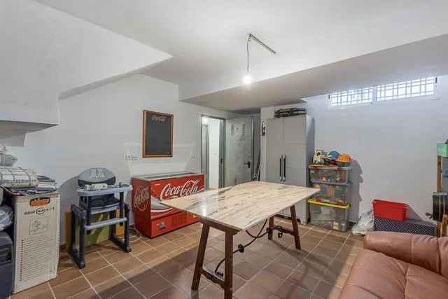 EXCLUSIVO CHALET INDIVIDUAL EN HUÉTOR VEGA — 45