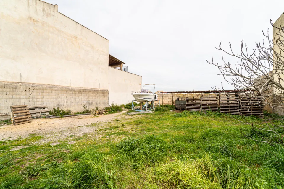 Solar urbanizable de 267m2 en Son Fangos.