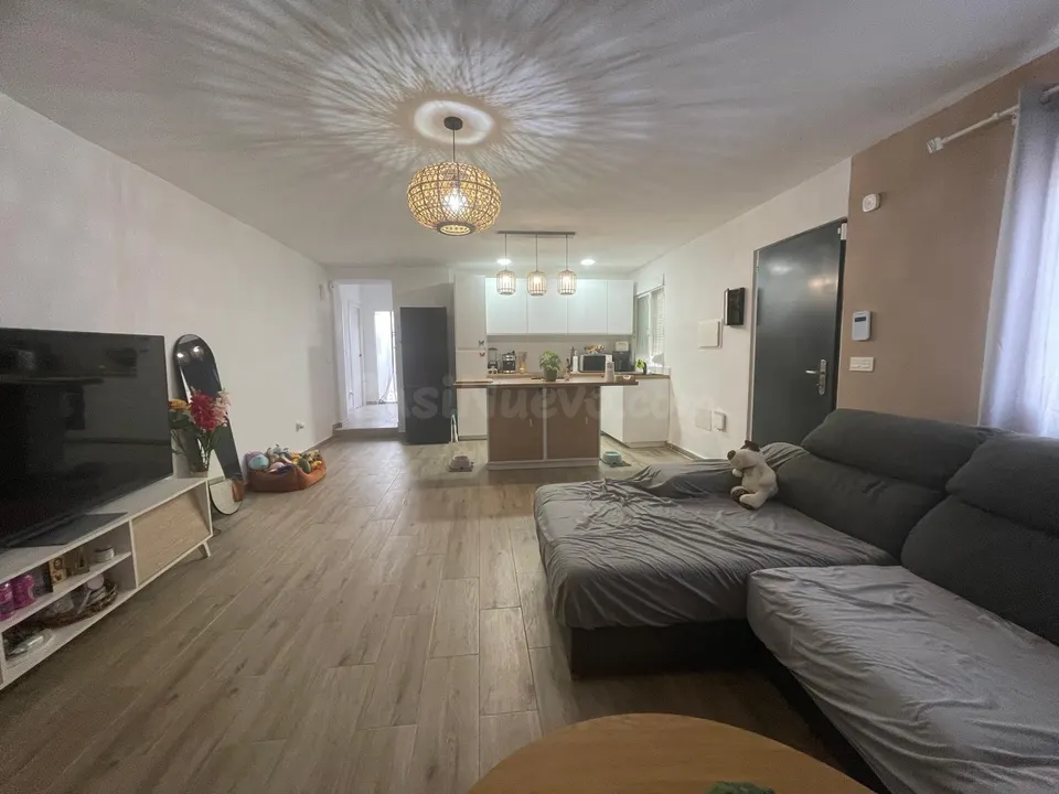 Casa completamente reformada de 2 dormitorios con dos patios en Rojales