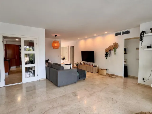 Chalet Independiente de Lujo en Benalmádena – Privacidad, Naturaleza y Vistas al Mar — 12