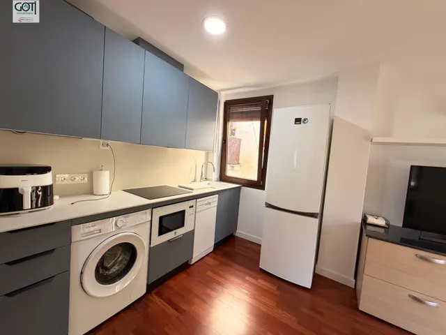 Acogedor Apartamento Reformado en el Corazón de Granada - foto 4