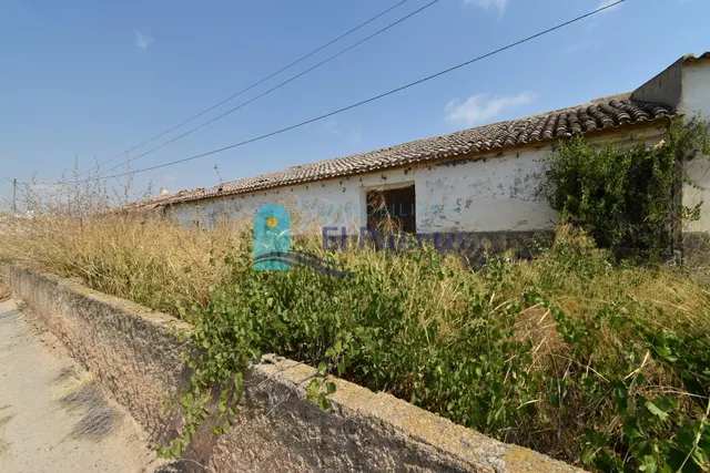 SOLAR URBANO CON EDIFICACIONES EN RUINA EN LA PINILLA - REF  - foto 4
