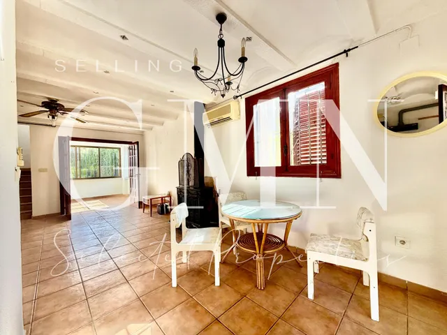 EXCELENTE VILLA EN ESQUINA EN ALBIR | MÁS PRIVACIDAD, LUZ Y GRAN POTENCIAL — 17