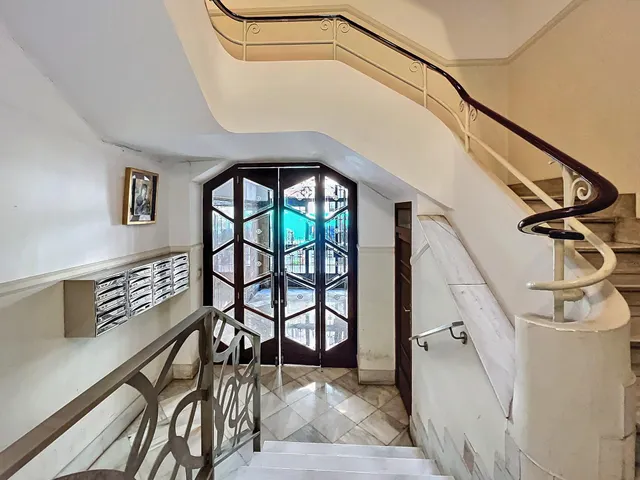 ¡Vive la Gran Vía del Marqués del Turia desde este espectacular piso en Joaquín Costa! — 28