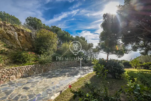 En venta la casa más original y con las mejores vistas de toda la Costa de Barcelona. — 9