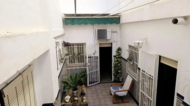PLANTA BAJA PARA VIVIR TRANQUILO SIN LIOS DE COMUNIDADES — 11