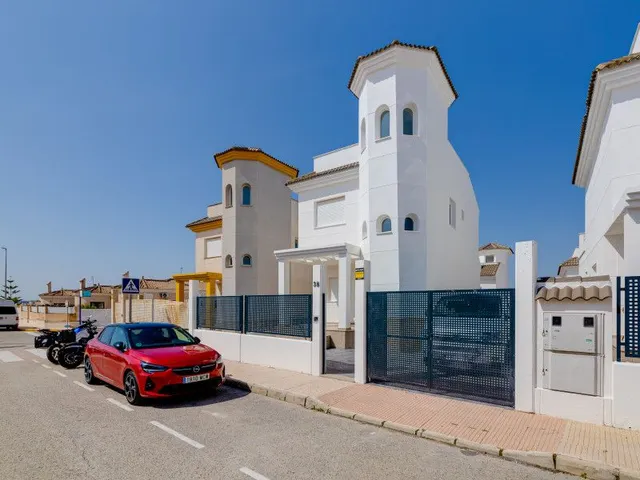 Villa 3 habitaciones 109m² en venta - La marina — 40