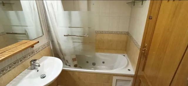 PISO  CON GARAJE Y TRASTERO EN RONDA SUR — 8