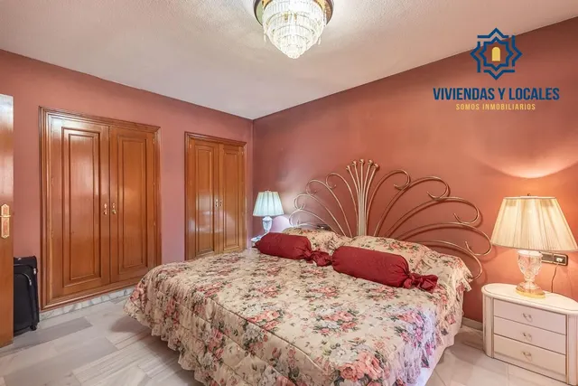 EXCLUSIVO PISO CON JARDÍN PRIVATIVO EN UNA DE LAS MEJORES URBANIZACIONES DE GRANADA — 31
