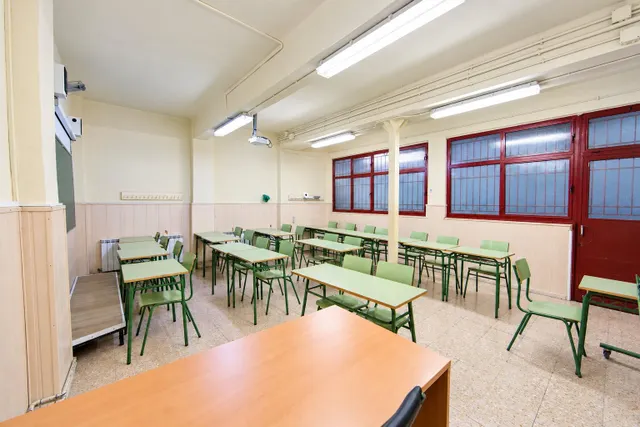 Local comercial 30 habitaciones 1355m² en venta - Pueblo Nuevo — 38