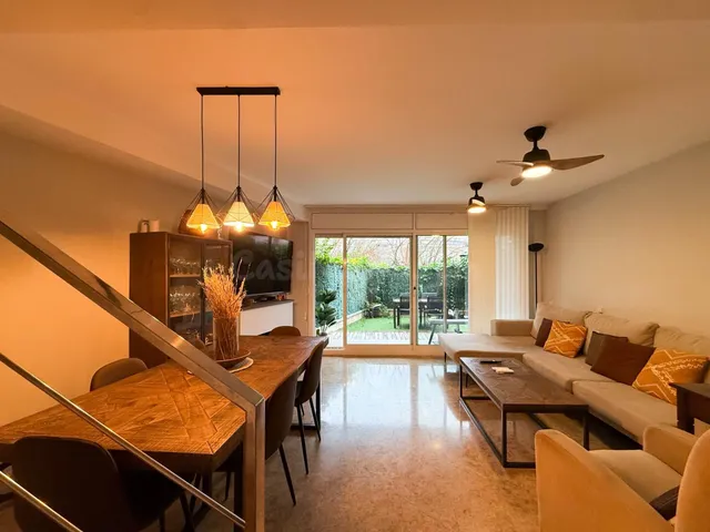 Fantástica Vivienda Dúplex con Jardín en Sitges! — 4