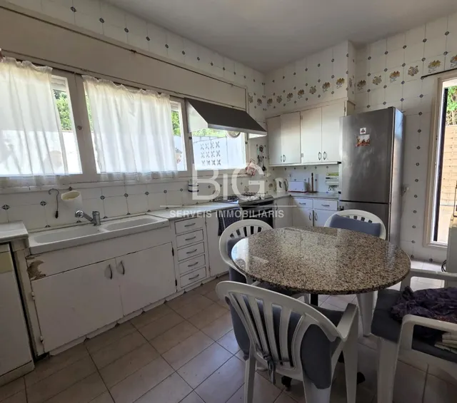 Espectacular casa con jardín y piscina privada en la ciudad de mataro — 46