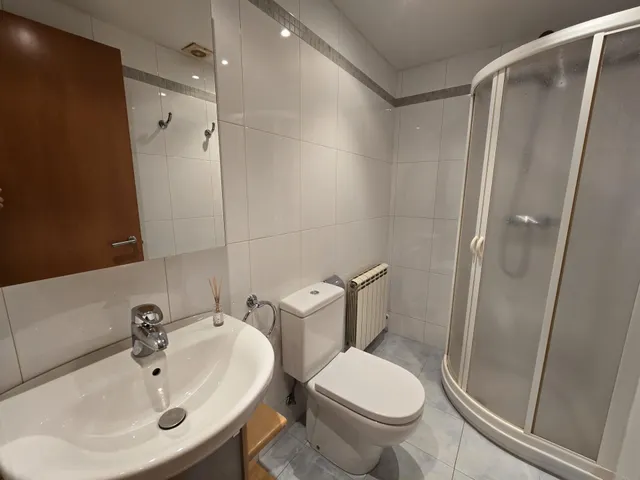 Piso impecable amueblado 4 hab — 35