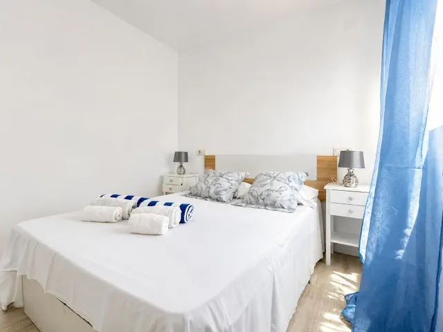 APARTAMENTO A 1OO METROS DE LA PLAYA — 10