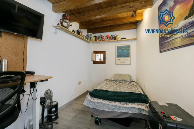 Casa unifamiliar reformada. — 14