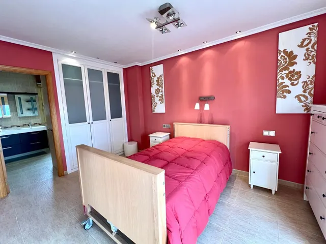 EXCLUSIVA CASA ADOSADA CON ASCENSOR Y PISCINA EN CIUDAD JARDIN — 34