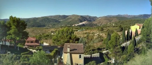 EXCLUSIVO SOLAR EN TORÁS - foto 2