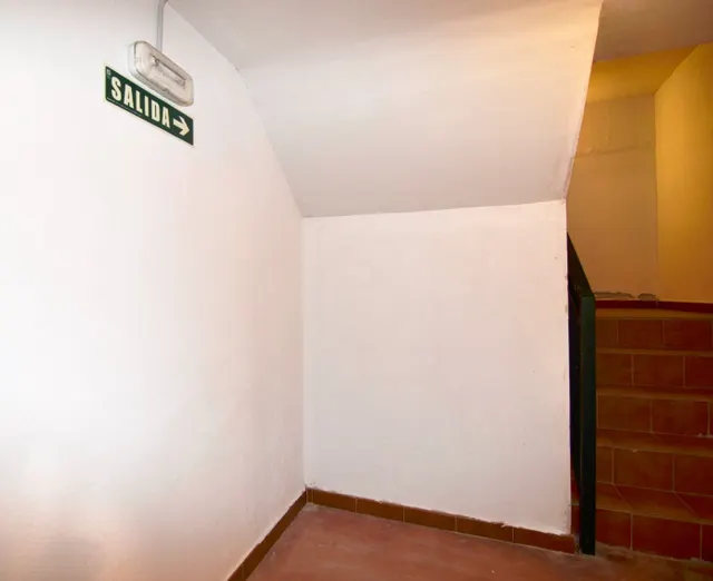 Urbis te ofrece una plaza de parking en Candelario, Salamanca — 8