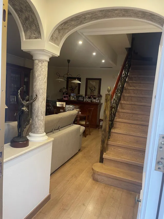 SE VENDE PRECIOSO ADOSADO EN CIUDAD JARDIN — 37