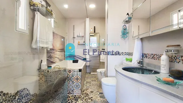 APARTAMENTO REFORMADO A 50 METROS DEL MAR EN EL PASEO DEL PUERTO – REF. 1850 — 31