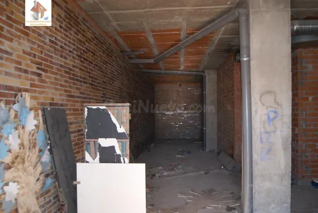 ALQUILER LOCAL COMERCIAL EN ESQUINA EN FASE II - foto 5