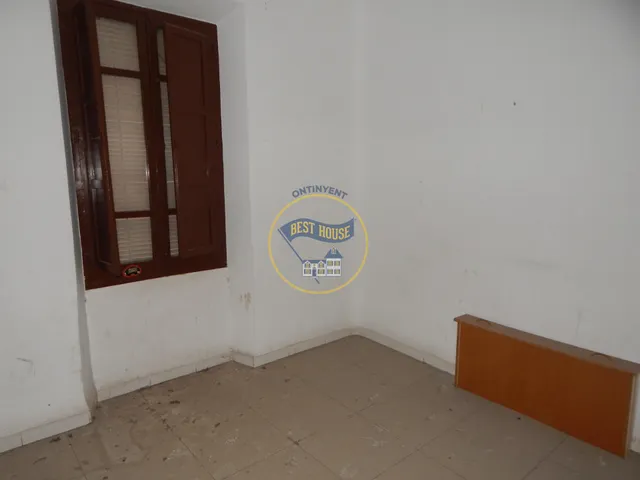 EDIFICIO A REFORMAR EN COCENTAINA. — 20