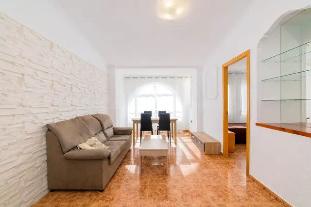 Apartamento Reformado con Piscina y Terraza Soleada | A 600  - foto 2