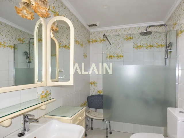 PISO EN VENTA EN LA ZONA DEL ENSANCHE EN VALENCIA CON DOS TERRAZAS Y GARAJE OPCIONAL. — 27