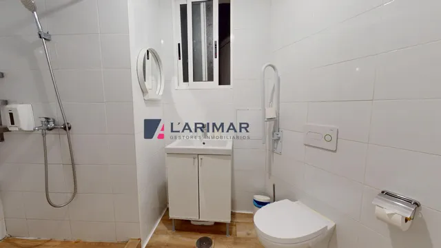 Hostal en pleno funcionamiento en el centro de Alicante | licencia turística | rentabilidad 10%-14% — 21