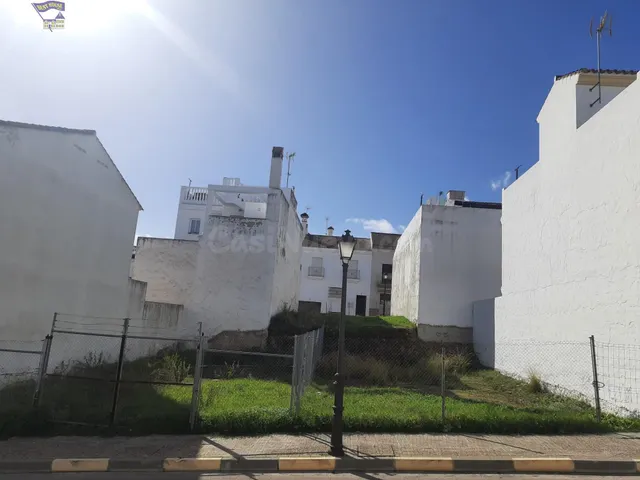 SE VENDE SOLAR EN ZONA DEL PORTICHUELO