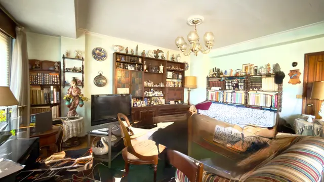 Se vende piso en el centro para reformar con ascensor 4 habitacione, 2 baños y garaje — 23