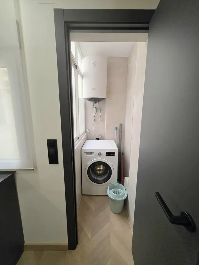 Apartamento con terraza, Alicante, Torrevieja, Playa de los Locos. 3 habitaciones, 110 m2, 200 metros al mar — 12