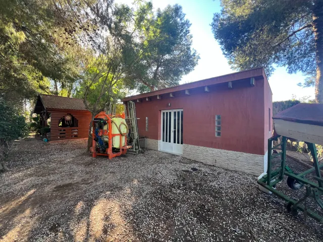 Una casa rural verdaderamente especial: privada, acogedora y perfectamente conectada tanto con el pueblo como con la costa. Bienvenido a un lugar dondela paz, el espacio y la naturaleza se fusionan — 35