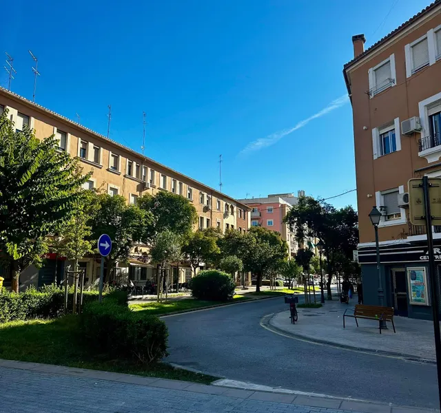 Oportunidad Única en València: Acogedor Piso de 3 habitaciones — 10