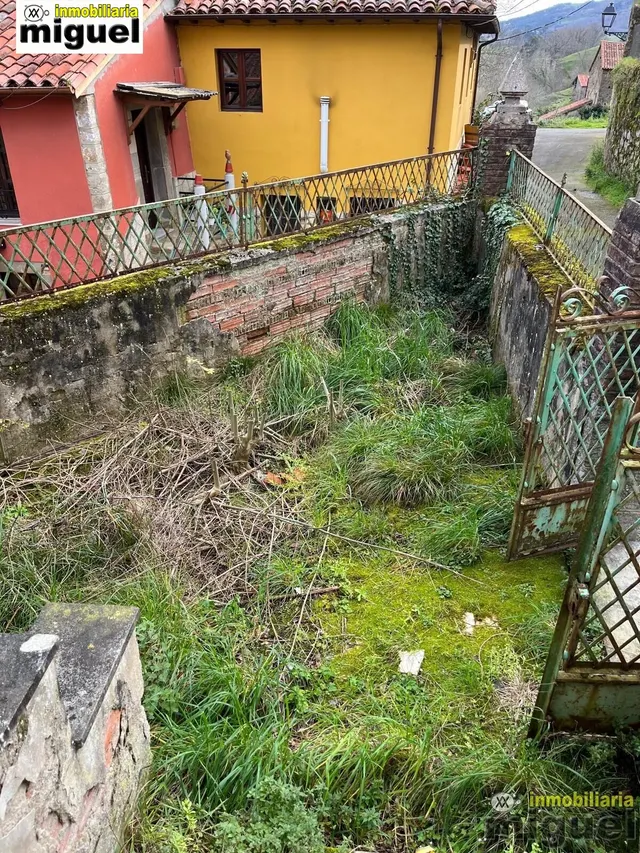 Se vende gran propiedad para rehabilitar en Abándames, Peñamellera Baja — 17