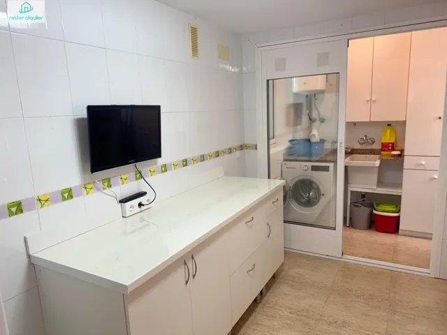ALQUILER DE HABITACIÓN PARA ESTUDIANTE, IDEAL PARA UNIVERSITARIO DE MEDICINA Y CIENCIAS DE LA SALUD — 39