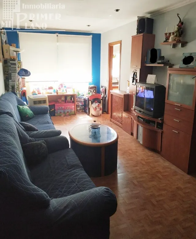 PISO EN CALLE DOÑA CRISANTA, 2 DORMITORIOS, BAÑO, TRASTERO P - foto 2