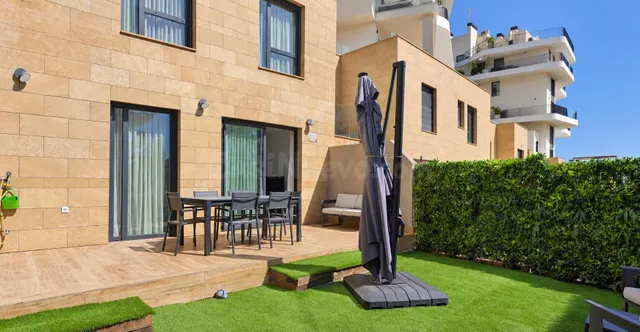Chalet adosado en Playas del Torres con parcela privada y pi - foto 4