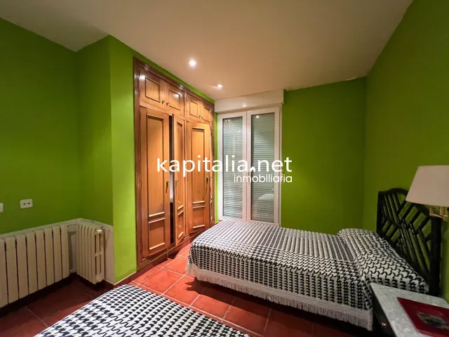Fantástico chalet a la venta en Ontinyent , zona la Solana . — 42