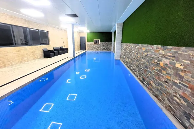 Apartamento moderno (desde 2024 - 148 m2 - 1.ª planta) en Alegria XVIII con piscina interior, sauna y gimnasio, en pleno centro de la ciudad, ¡a tan solo 300 m de Piscinas Naturales/Playa del Cura! — 35