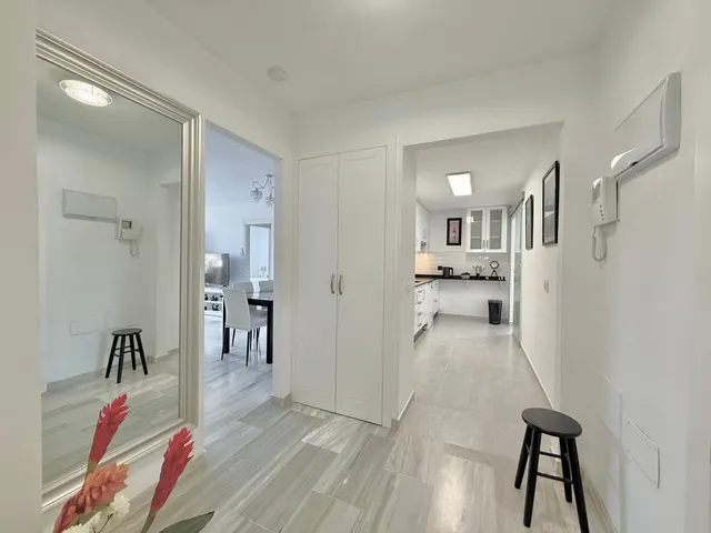 Apartamento de 2 dormitorios con terraza, piscina y garaje privado en las rampas, Fuengirola — 12