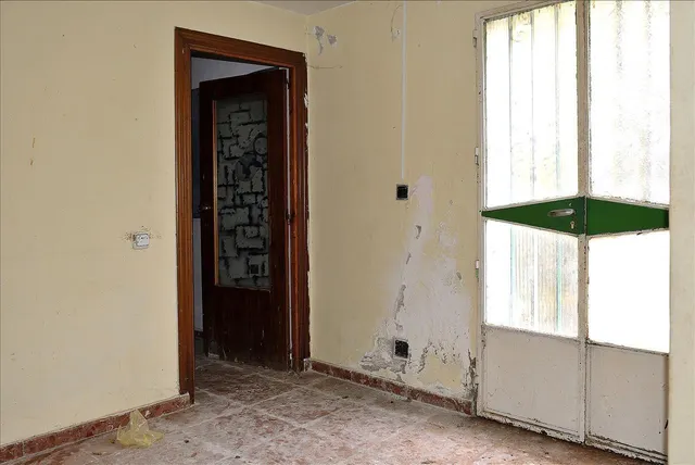 ¡GRAN CASA ADOSADA DE 351 M2 CON ENORME POTENCIAL EN ALGECIRAS! — 12