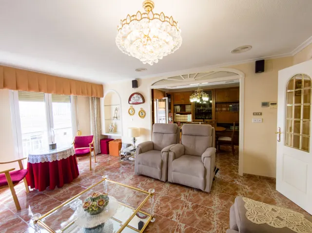 ¿Y si tu próxima casa estuviera en el corazón de Elche… y pudieras adaptarla a tu manera? ✨ — 6