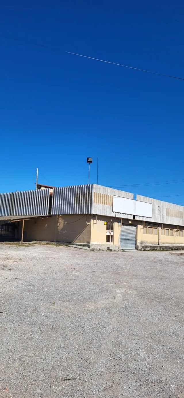 NAVE DE 703 M2 CON PARCELA DE 2.229 M2 EN SANTA COLOMA DE QU - foto 5